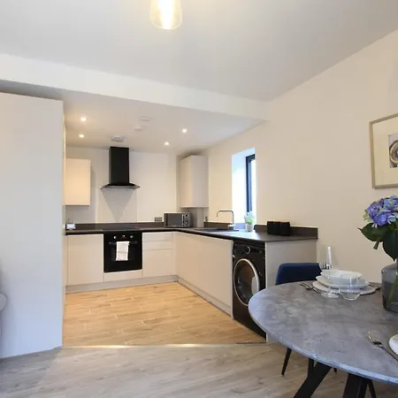 Cabot Mews 5